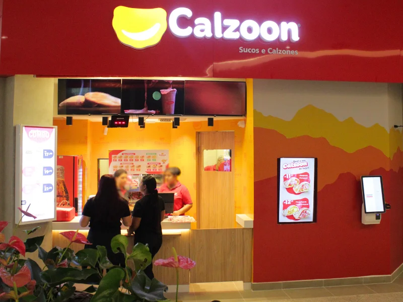 Calzoon chegou no RioMar com calzones e bebidas