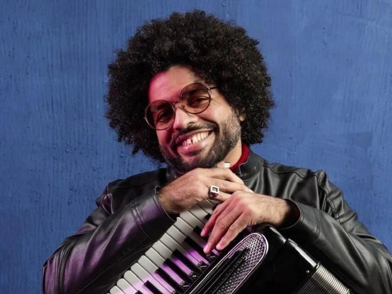 Ouça a playlist do show especial de Dia das Mães com Mestrinho