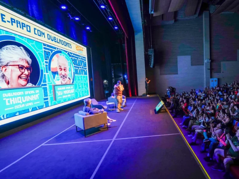 Exposição de Chaves: RioMar Recife promove encontro com dubladores