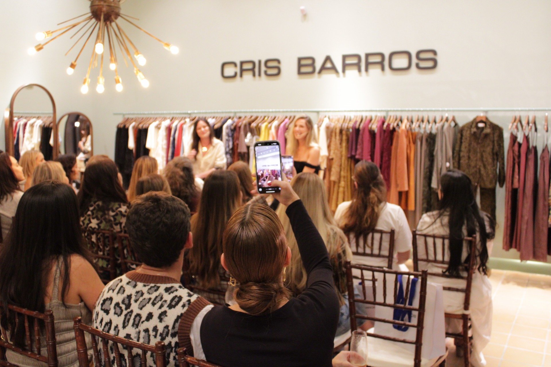 Cris Barros.