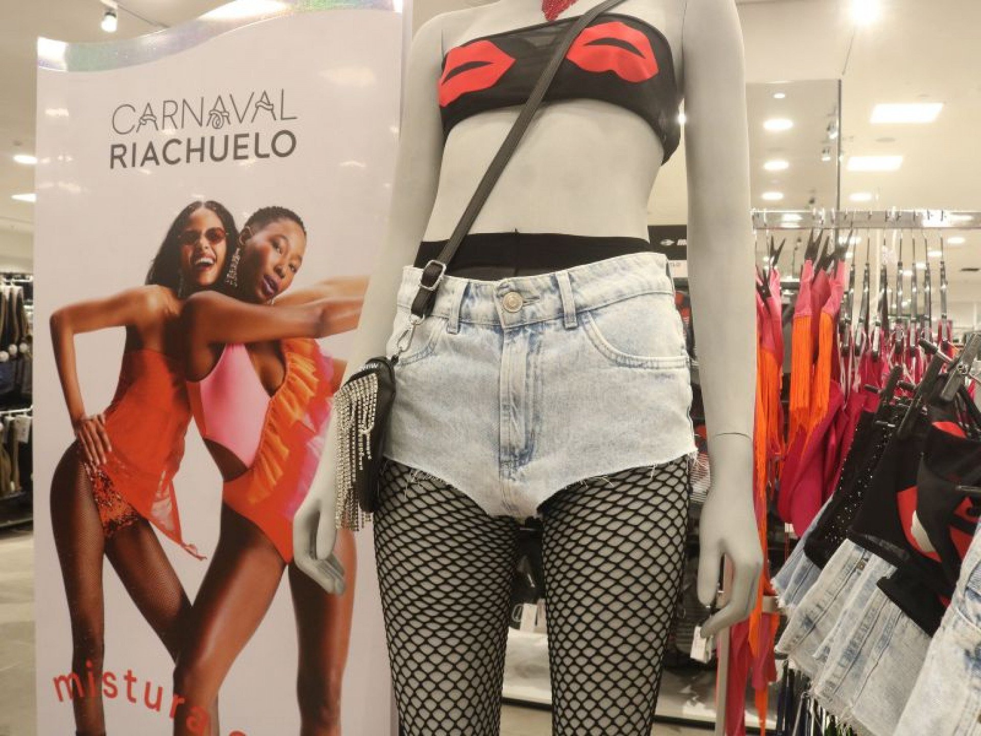 Looks para brilhar no Carnaval.