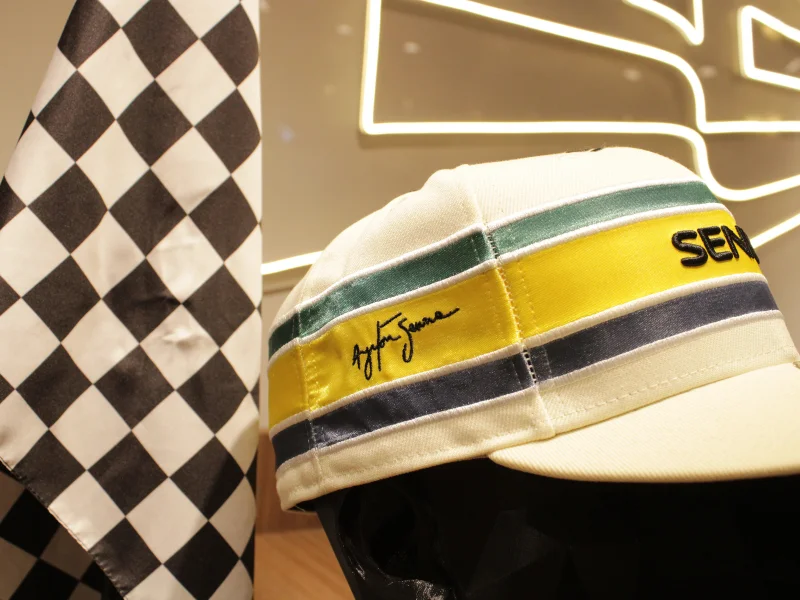 New Era lança nova coleção inspirada em Ayrton Senna