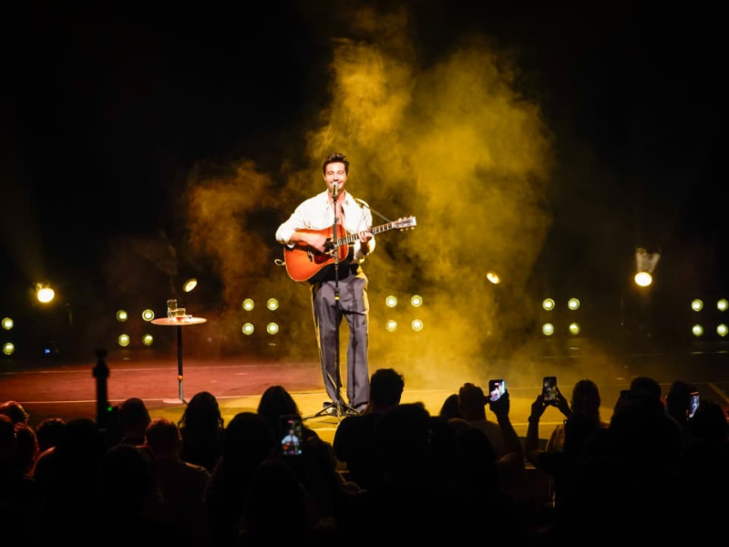 Dia dos Namorados: Tiago Iorc faz show emblemático no RioMar Encontros