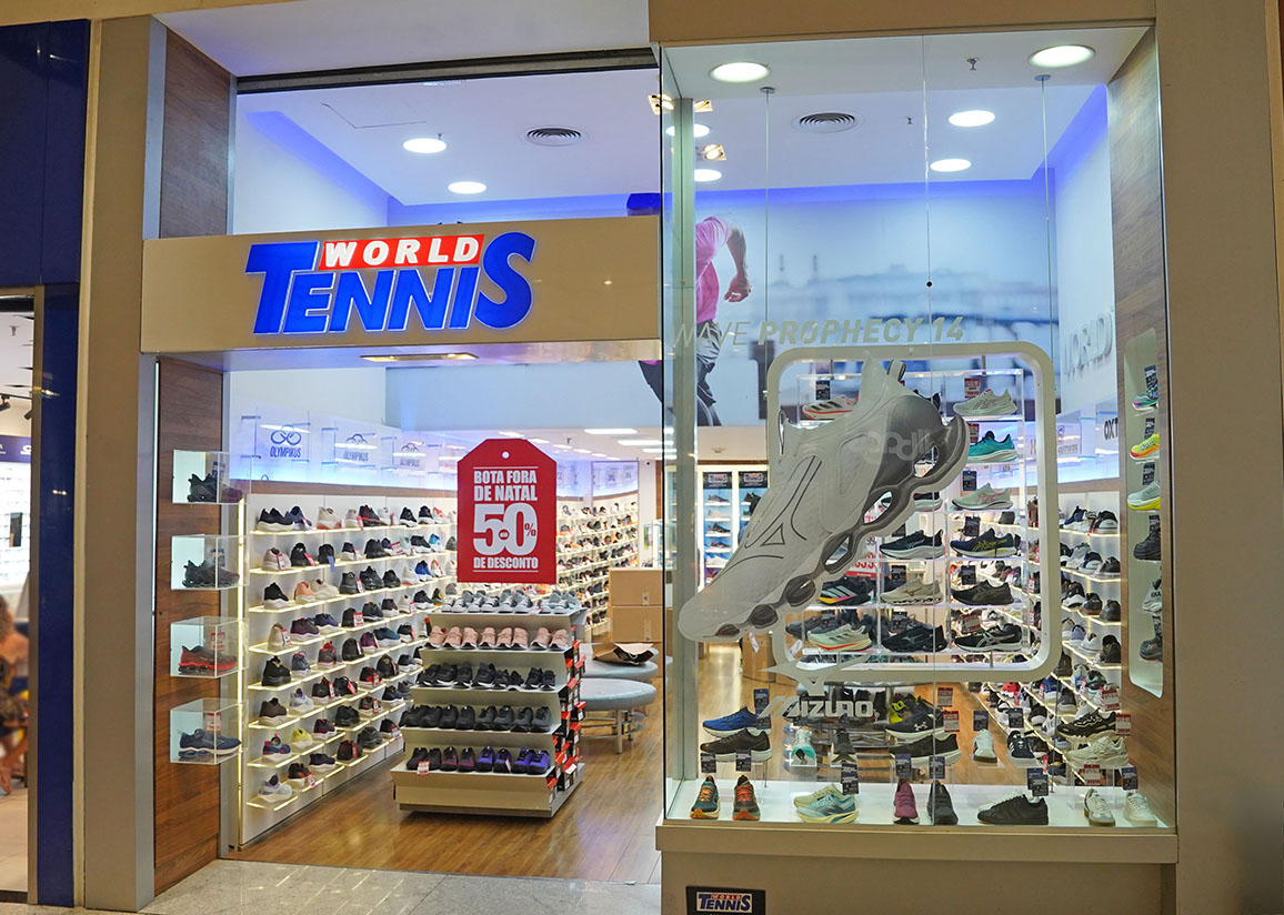 WORLD TENNIS